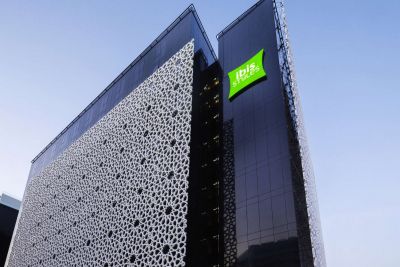 IBIS STYLES DUBAI AIRPORT 3★
